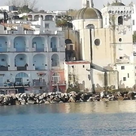 Appartamento sul mare ad Ischia Ponte Esterno foto