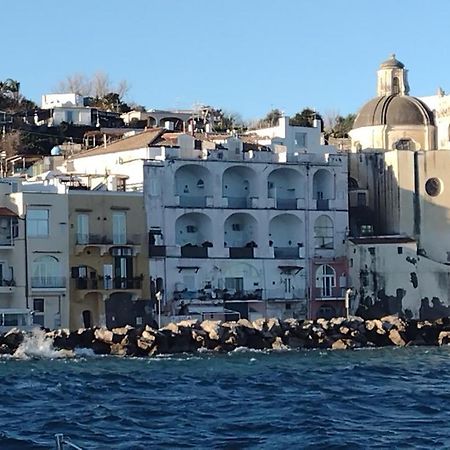 Appartamento sul mare ad Ischia Ponte Esterno foto