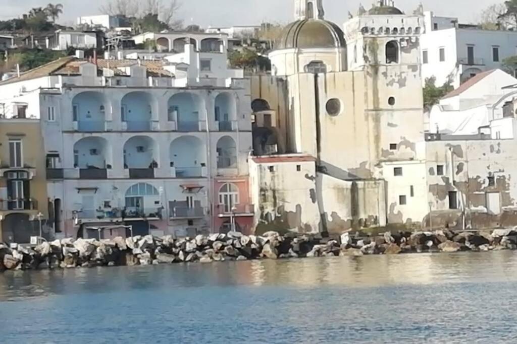Appartamento sul mare ad Ischia Ponte Esterno foto
