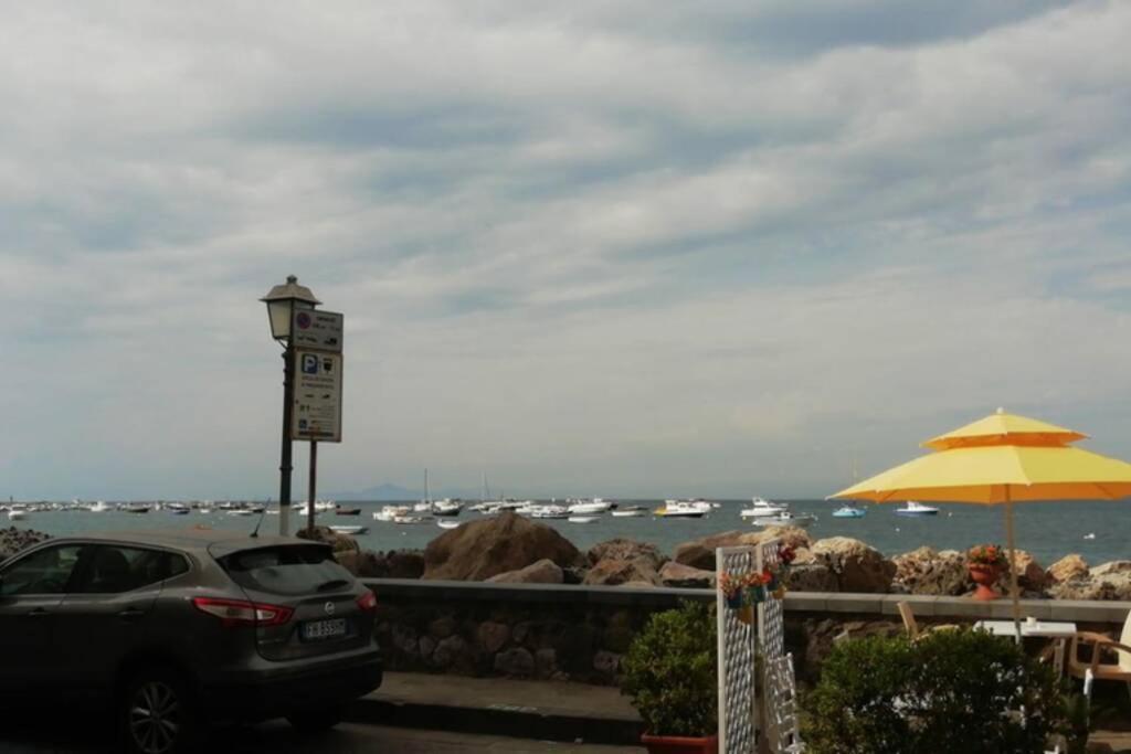 Appartamento sul mare ad Ischia Ponte Esterno foto
